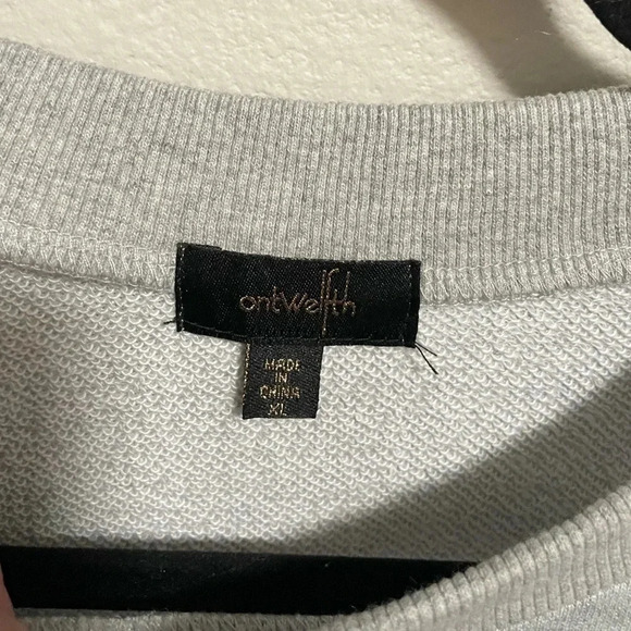 Ontwelfth gray puff sleeve with buttons short sleeve crew neck sweatshirt - Picture 3 of 4